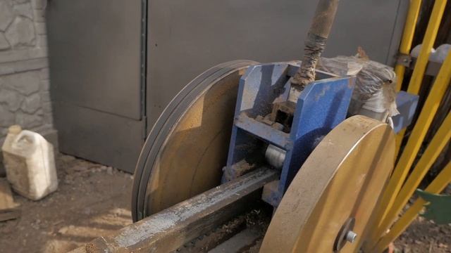 Принцип роботи реєчного дровокола. Як все працює. смотреть онлайн