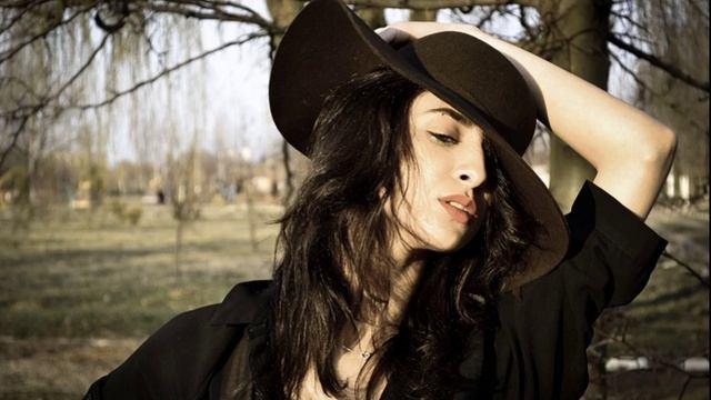 Эйди-Ti - В потолок смотреть онлайн