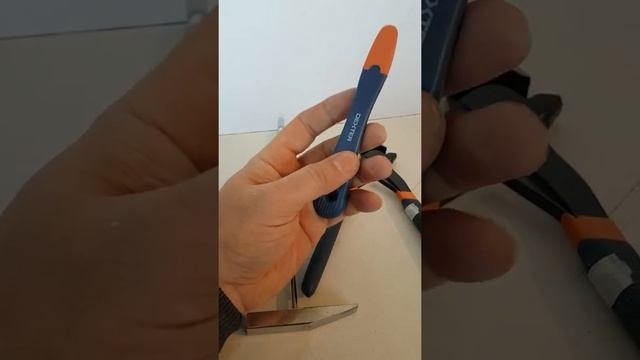 Небольшой обзор инструмента плиточника из леруа мерлен.
