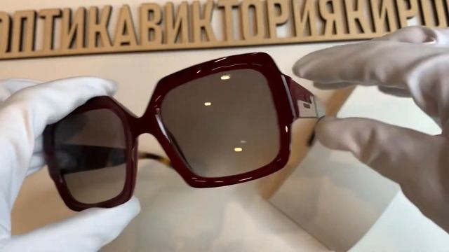 Очки солнцезащитные 21X UAN-0A7 Prada с футляром смотреть онлайн