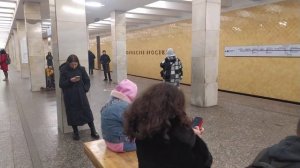 metro Moscow, Violet Line, Volgogradski prospekt - interior view, arrival and departure of the trai