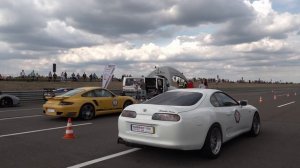 Porsche 911 Turbo vs Toyota Supra vs McLaren 720s