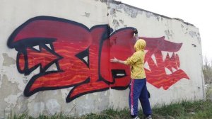 RAW GRAFFITI ● Red wall ASTRO FAT outline