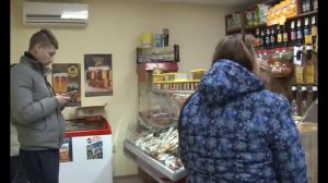 Дважды попалась на продаже пива детям