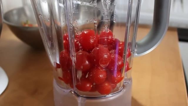 Gazpacho Recipe - Cold Tomato Cucumber Pepper Soup смотреть онлайн