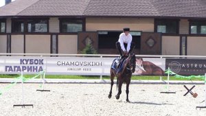 Показательные выступления участников на Чемпионате России по джигитовке среди мужчин и женщин