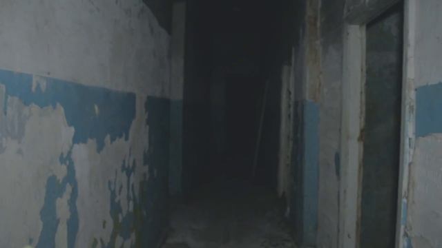 НАД НАМИ ЧТО-ТО ИЗДЕВАЕТСЯ В ЗАБРОШЕННОЙ ШКОЛЕ смотреть онлайн