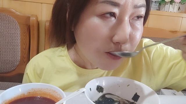 MUKBANG? САМЫЙ РЕАЛИСТИЧНЫЙ МУКБАНГ С ЧИСТОСЕРДЕЧНЫМ ПРИЗНАНИЕМ✔ОБЫЧНЫЙ ПРАЗДНИЧНЫЙ СТОЛ КОРЕСАРАМ