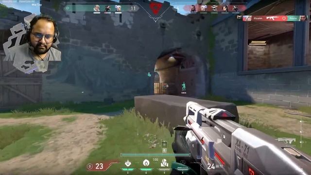 Trying to reach Plat in Valorant смотреть онлайн