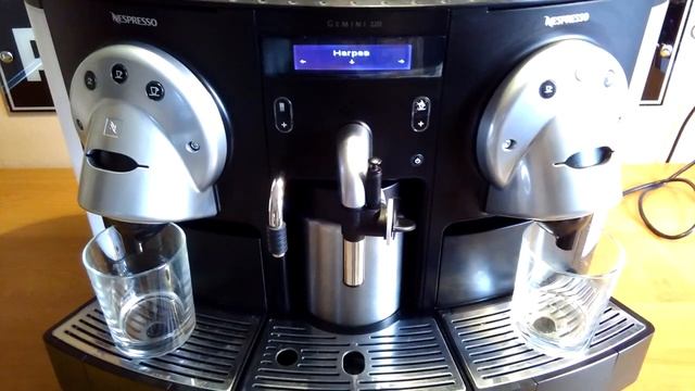 В работе чудо машина NESPRESSO PROF. смотреть онлайн