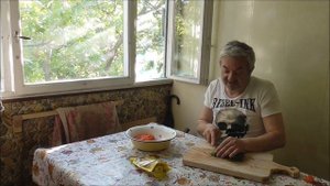Сулугуни в лаваше на природе