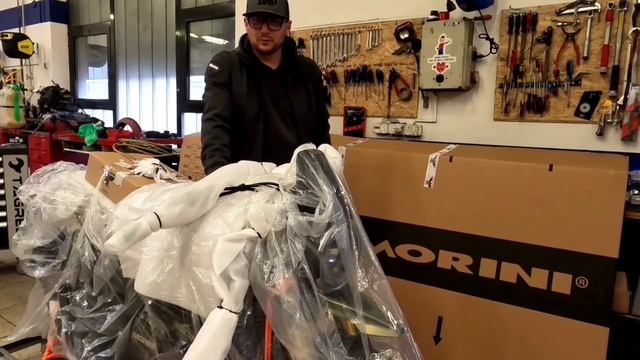 SILNÝ KAFE - Moto MORINI SEIEMMEZZO 650 (unpacking and presentation)