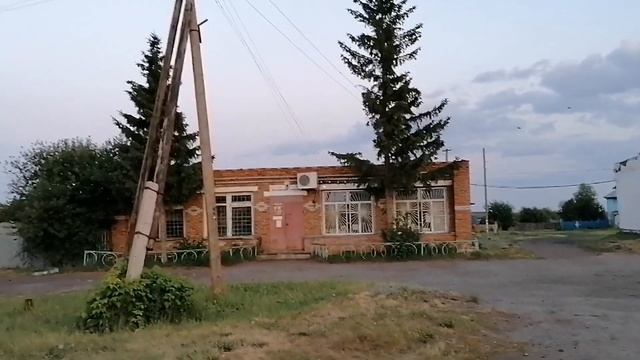 Село Окуневское Курганской области. Заброшенная и разрушеная людьми церковь. Деревня России смотреть онлайн