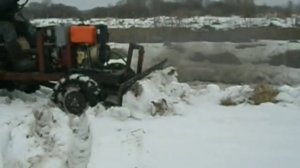 Чистка снега самодельным минитрактором