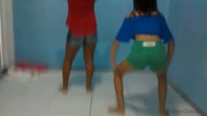 Samara e Pricila / Bonde das maravilhas / Novinhas