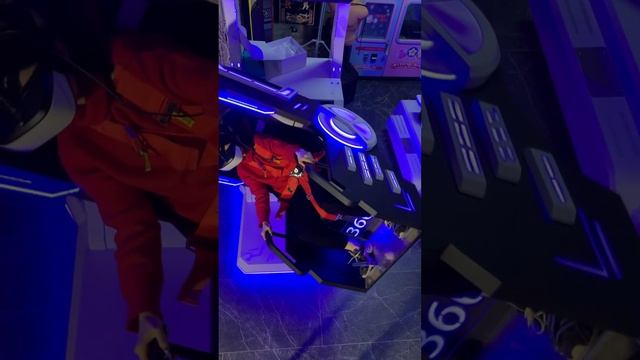 Новинка Аттракцион виртуальной реальности VR кресло 360 смотреть онлайн