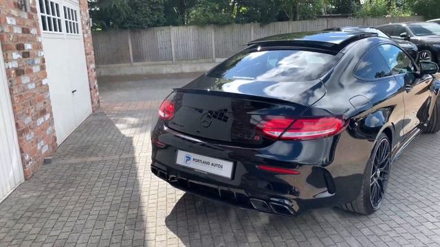 2021/21 MERCEDES BENZ C63 S 4.0 V8 NIGHT EDITION PREMIUM PLUS IN OBSIDIAN BLACK METALLIC смотреть онлайн