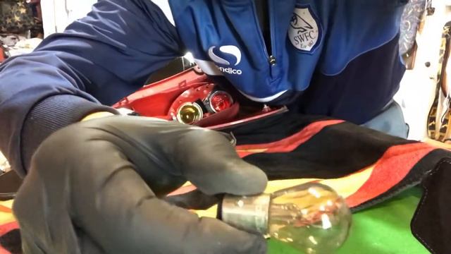 Peugeot 107 Rear Light Bulb Replacement (Brake Light, Tail Light, Indicator) смотреть онлайн