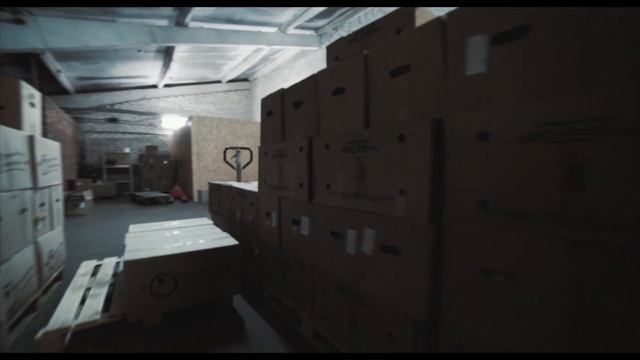 Сетевая солнечная станция на складе