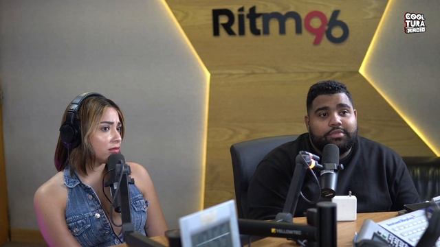 VAINAS QUE NO COMBINA: Una mujer con LIPO en un MOTOCONCHO смотреть онлайн