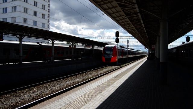 ЭС1-038 Ласточка ххх сообщением НН-Москва отправился со станции Нижний Новгород-Московский