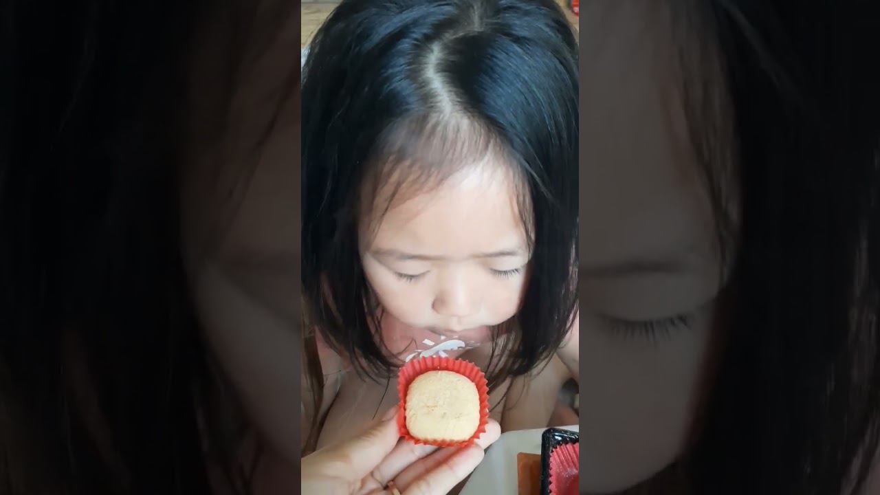Алина и моти #японскиесладости #дегустация #belgium #videos #shortvideo #ukraine #вкуснаяеда #trend