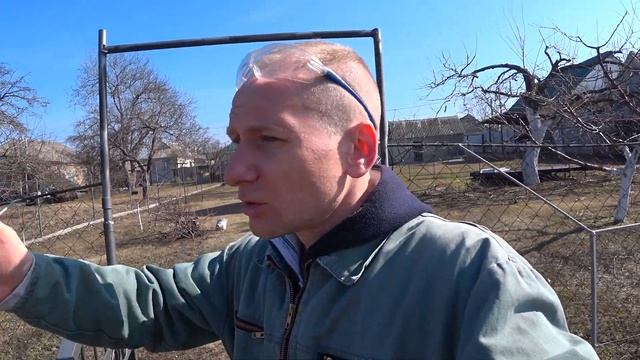 КОГДА И ЧЕМ БЕЛИМ ДЕРЕВЬЯ смотреть онлайн