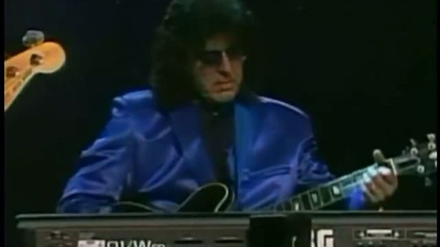 LOVE HURTS NAZARETH SUBTITULADA Y HERIDA DE AMOR GRUPO YNDIO смотреть онлайн