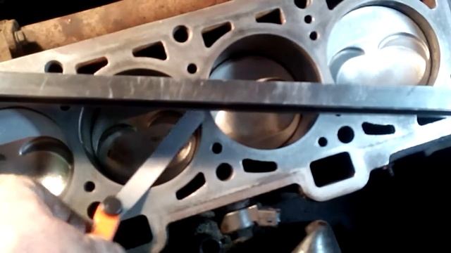 Проверка плоскости блока после перегрева двигателя . смотреть онлайн