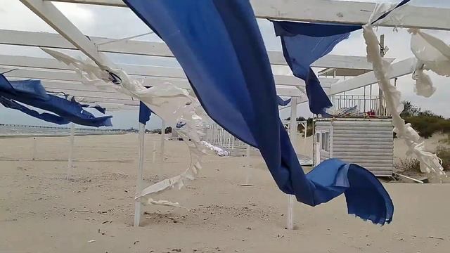 #Анапа Пляж ? Конец сезона на море // октябрь 2021 года смотреть онлайн