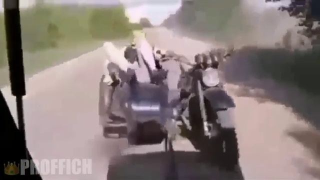 Мотоцикл на прицепе
