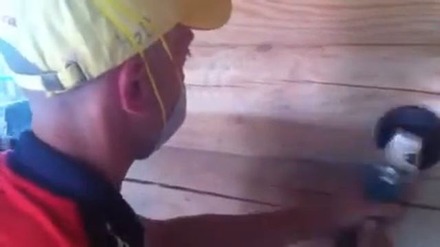 Шлифовка оцилиндрованного бревна - Krovdex.ru смотреть онлайн