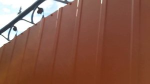 Очень красивый Забор из профнастила