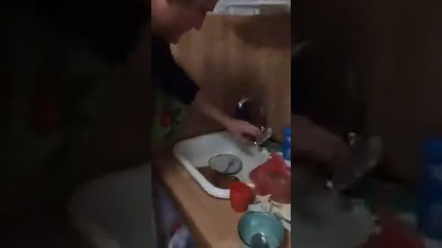 Отмыть руки от рыбы