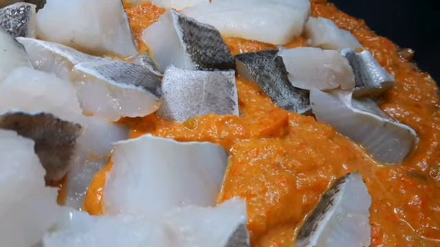 Рыба Хек в соусе из запеченых перцев смотреть онлайн