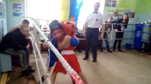 Змаганя в Нетішині по боксу Скорий Олег vs???? смотреть онлайн