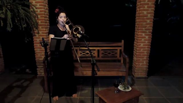 Blue Moon - Lorenz Hart / Richard Rodgers (Inaê Cantora e Trombonista) #umamusicapordia смотреть онлайн