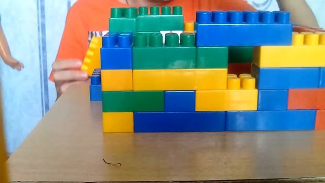 Как сделать замок. Из конструктора Кроха. смотреть онлайн