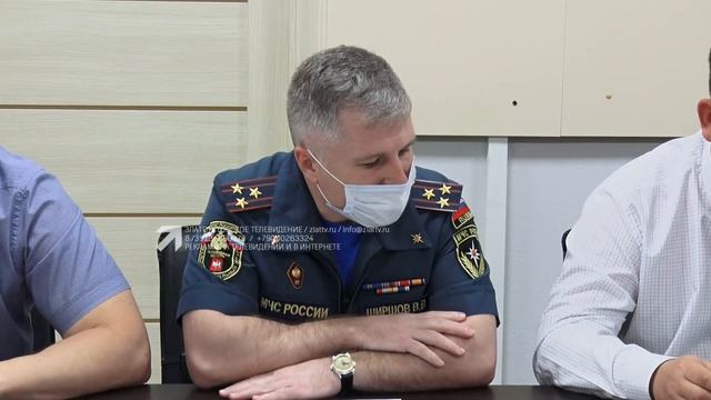 Крупным пожаром завершились выходные в Златоусте смотреть онлайн
