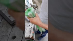 метла из пластиковых бутылок своими руками