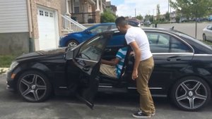 Сын подарил отцу машину  Наверное главная мечта!