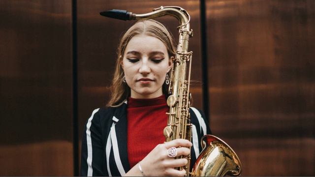 Emma Rawicz - Vera смотреть онлайн