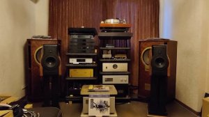 Kari Bremnes - Sonus Faber Extrema - Audio Research VT130 - Pro-Ject Signature 12 - Ortofon SPU