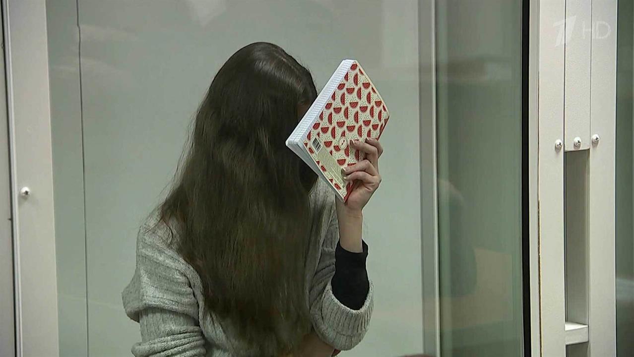 В Московской области молодая женщина обвиняется в организации убийства матери и брата-подростка