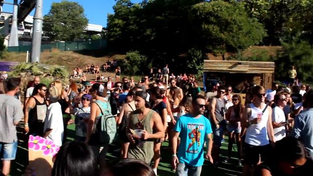 Pik Nik electronique Barcelona смотреть онлайн