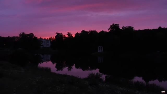 Необычайной красоты закат в Калужской области.