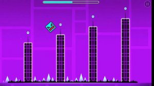 Как пройти первый уровень геометри даш на телефоне?