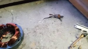 Сколько меди в двигателе от холодильника? Разбор двигателя от старого холодильника.