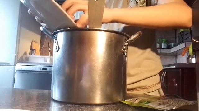 готовим Оладки со вкусом пиццы смотреть онлайн