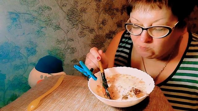 ПожремМукбанг гречневый суп пробую впервыеобжор и разговоры на камеру